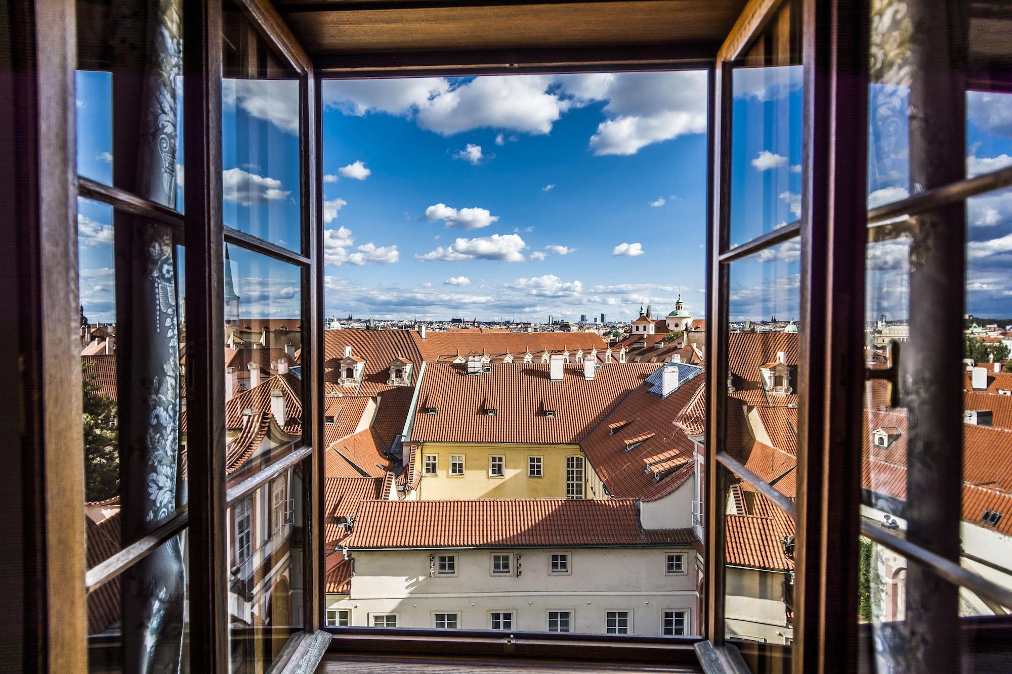 Golden Well Hotel Praga Exterior foto