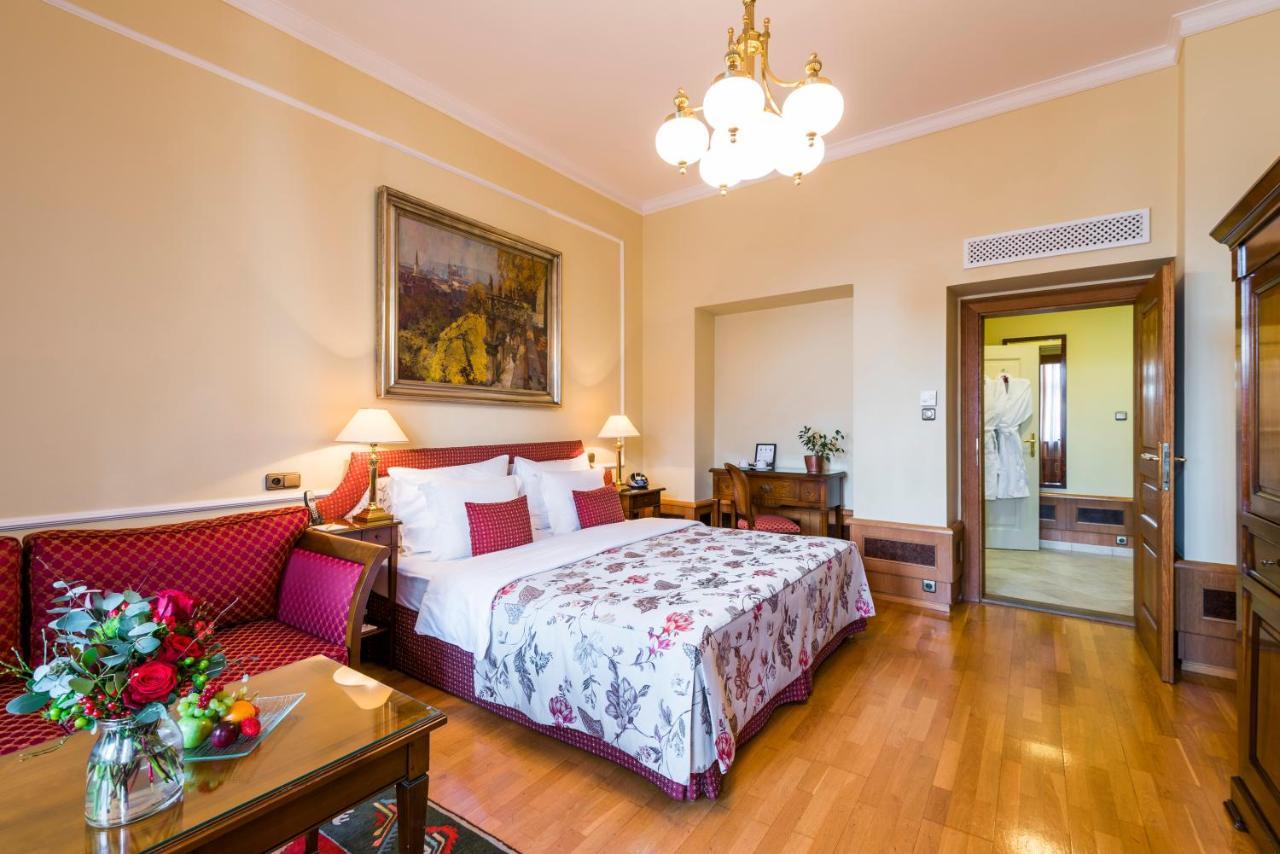 Golden Well Hotel Praga Exterior foto