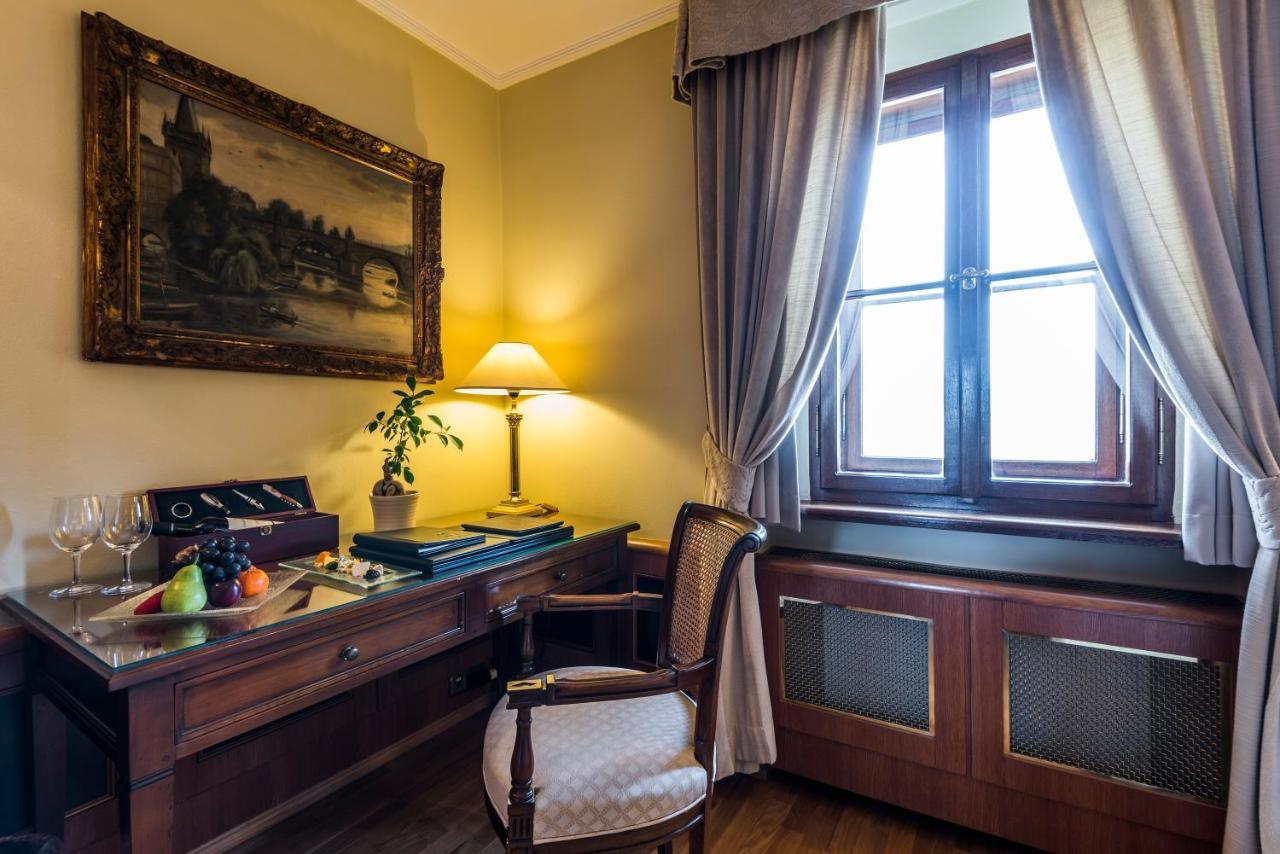 Golden Well Hotel Praga Exterior foto