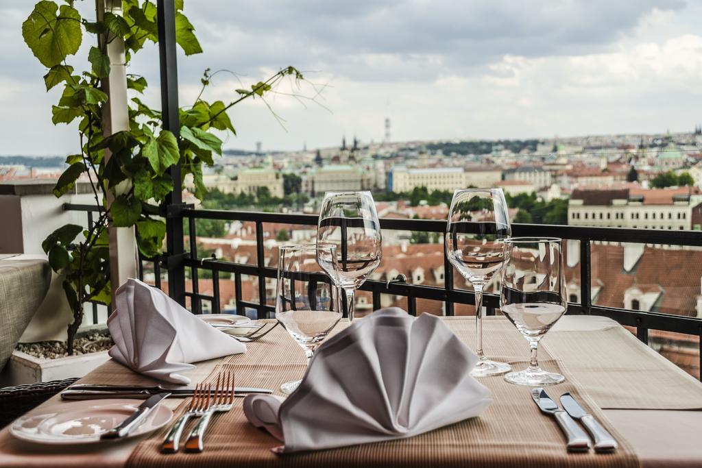 Golden Well Hotel Praga Exterior foto